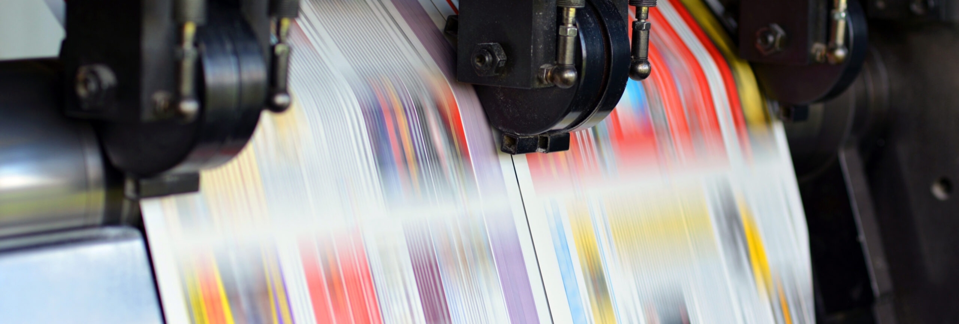 Zeitungsdruck in einer Druckerei mit einer Rollen Offset Maschin Zeitungsdruck in einer Druckerei mit einer Rollen Offset Maschin
